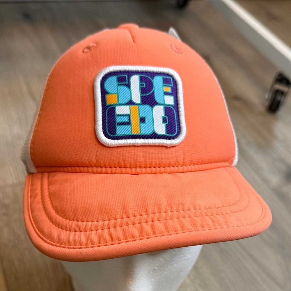 Speedo Kids Vibrant Orange and White Hat - Picture 3 of 8